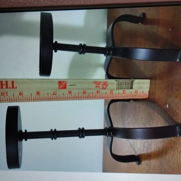 Set Of 2 Graduated Sizes  Metal Pillar Candle Holders - Picture 5 of 6